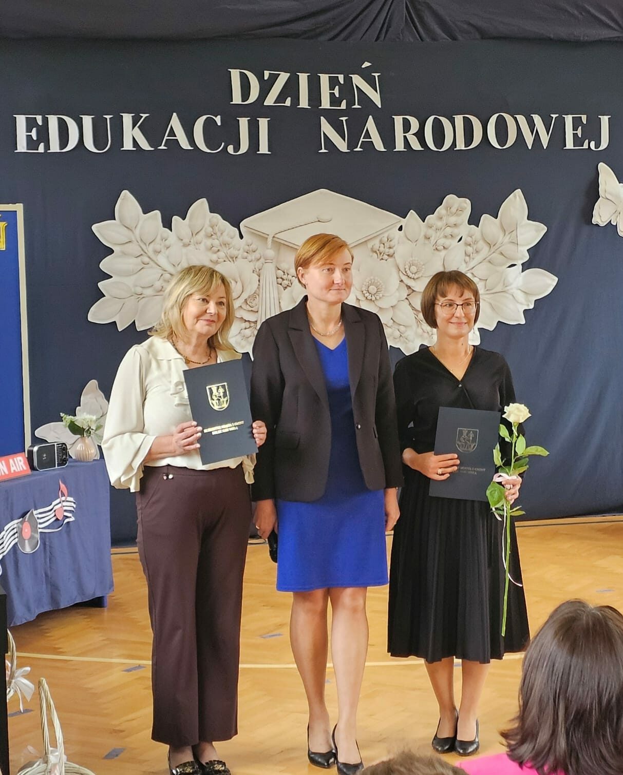 „Melodie wdzięczności – Koncert Życzeń” – uroczyste obchody Dnia Edukacji Narodowej